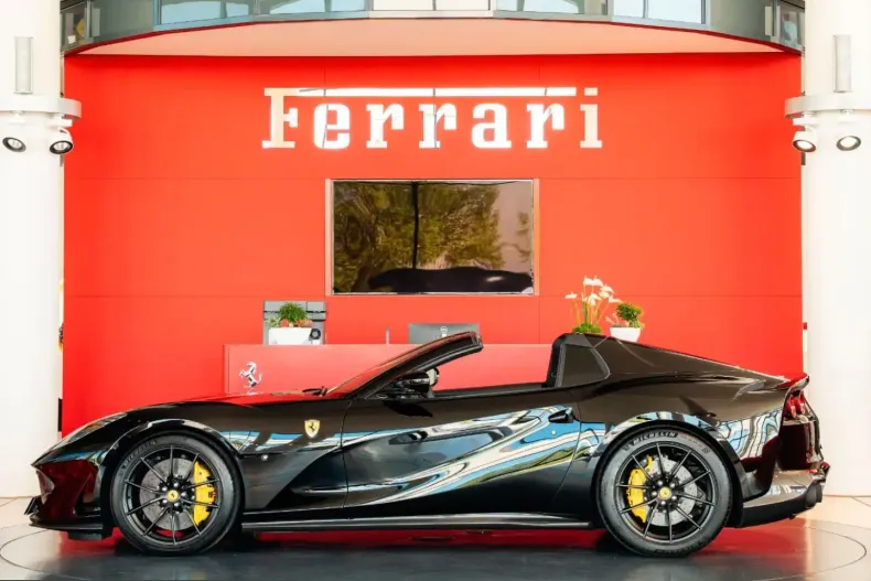 Ferrari 812 din 2023 cu 2.980 km - oferta FER215350 - foto 2