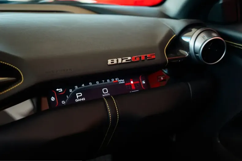 Ferrari 812 din 2023 cu 2.980 km - oferta FER215350 - foto 24