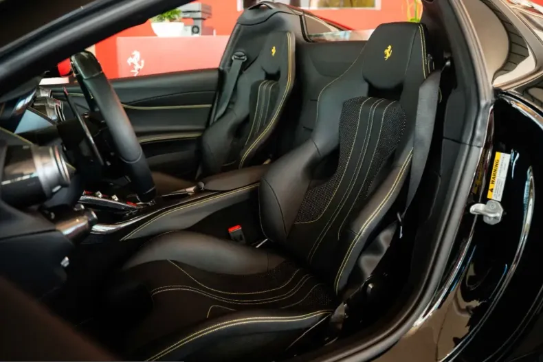 Ferrari 812 din 2023 cu 2.980 km - oferta FER215350 - foto 27