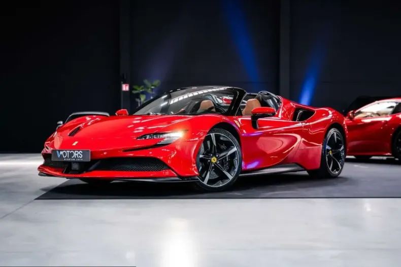 Ferrari SF90 din 2025 cu 4.075 km - oferta FER215351 - foto 1