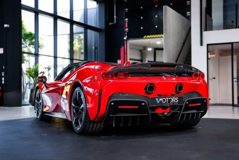 Ferrari SF90 din 2025 cu 4.075 km - oferta FER215351 - foto 5