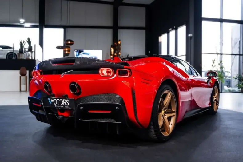 Ferrari SF90 din 2025 cu 4.075 km - oferta FER215351 - foto 9