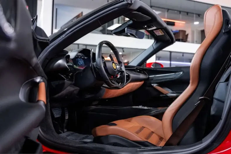 Ferrari SF90 din 2025 cu 4.075 km - oferta FER215351 - foto 30