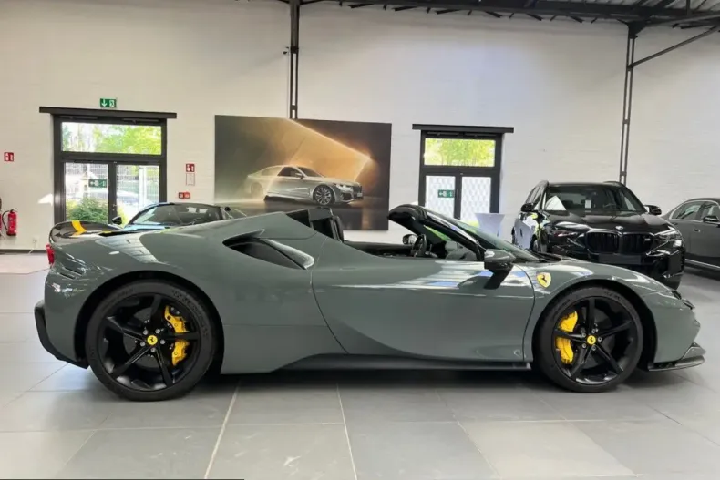 Ferrari SF90 din 2025 cu 2.100 km - oferta FER215355 - foto 13