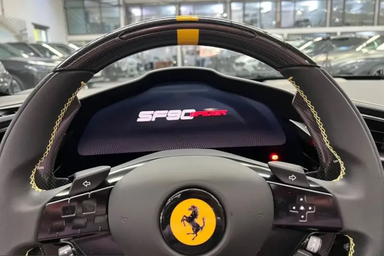 Ferrari SF90 din 2025 cu 2.100 km - oferta FER215355 - foto 19