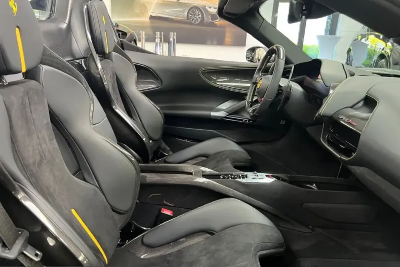 Ferrari SF90 din 2025 cu 2.100 km - oferta FER215355 - foto 21