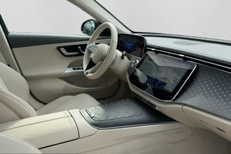 Mercedes-Benz E 450 (Clasa E) din 2025 cu 26.606 km - oferta MER215358 - foto 13