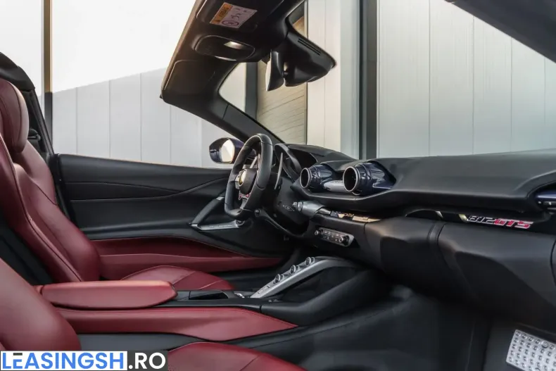 Ferrari 812 din 2023 cu 9.920 km - oferta FER215363 - foto 5