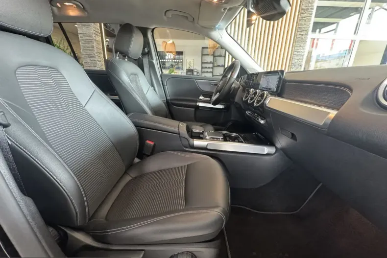 Mercedes-Benz GLB 200 (Clasa GLB) din 2022 cu 87.758 km - oferta MER215373 - foto 18