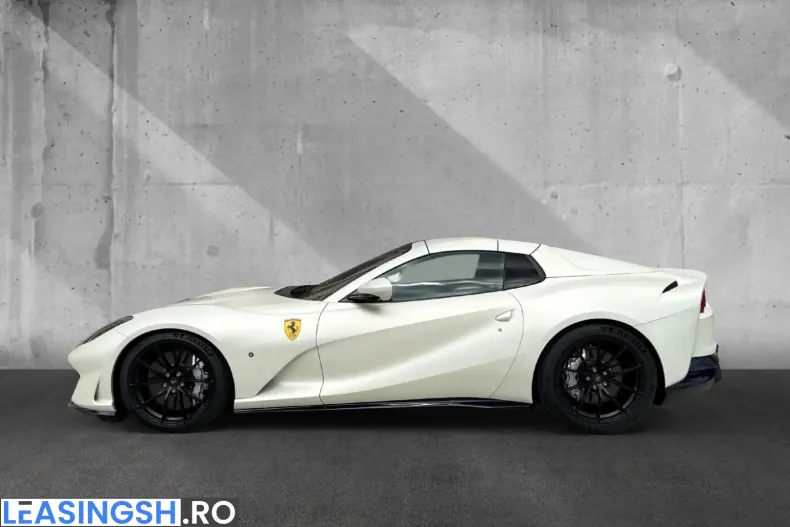 Ferrari 812 din 2023 cu 2.900 km - oferta FER215376 - foto 2