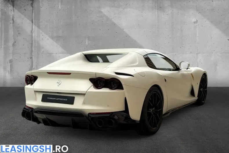 Ferrari 812 din 2023 cu 2.900 km - oferta FER215376 - foto 7