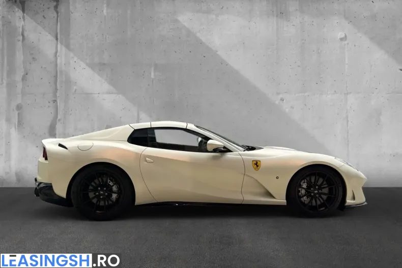 Ferrari 812 din 2023 cu 2.900 km - oferta FER215376 - foto 9