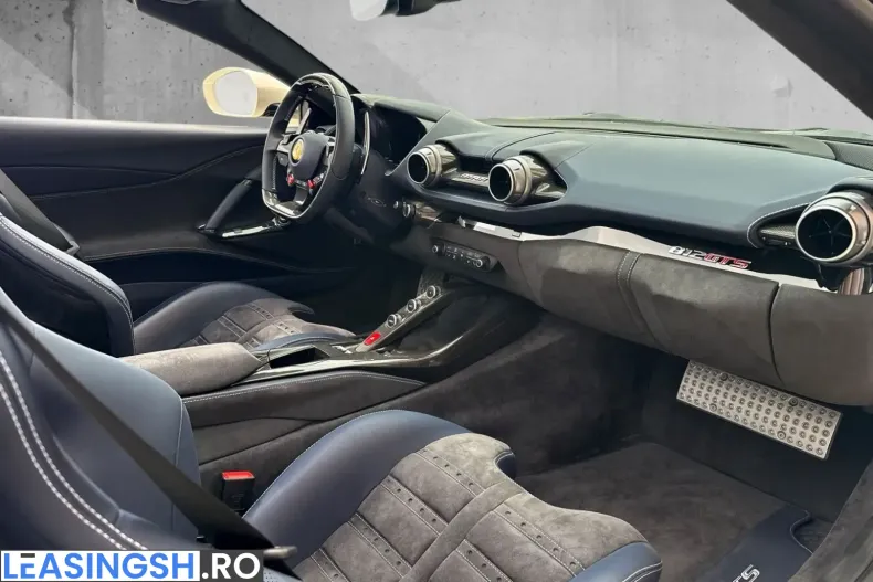 Ferrari 812 din 2023 cu 2.900 km - oferta FER215376 - foto 19