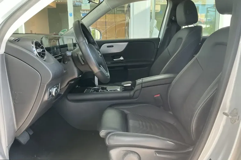 Mercedes-Benz GLB 200 (Clasa GLB) din 2021 cu 84.176 km - oferta MER215378 - foto 5