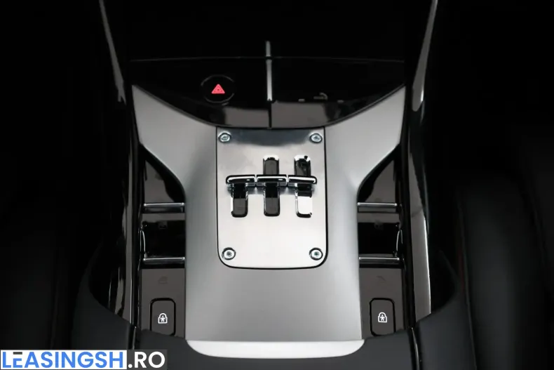 Ferrari Purosangue din 2025 cu 2.747 km - oferta FER215380 - foto 20