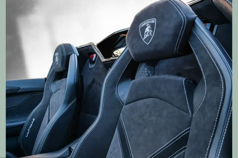Lamborghini Aventador din 2022 cu 1.150 km - oferta LAM215381 - foto 12