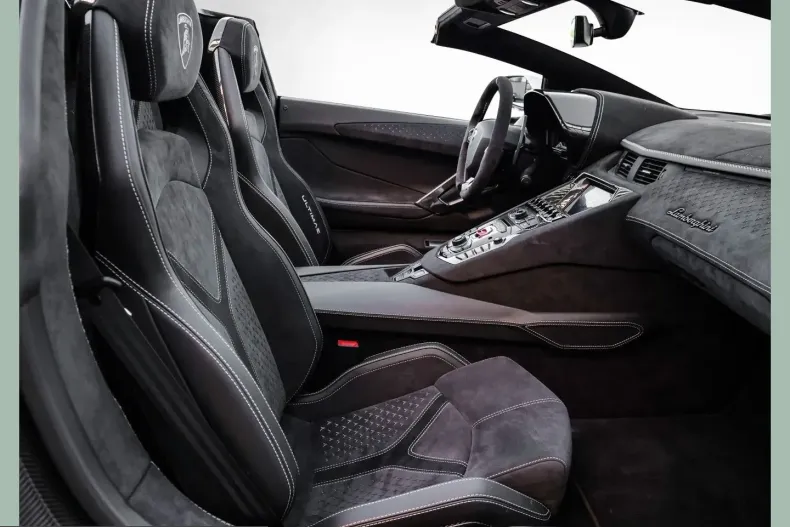 Lamborghini Aventador din 2022 cu 1.150 km - oferta LAM215381 - foto 14