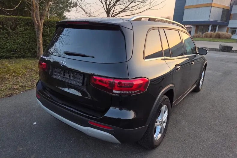 Mercedes-Benz GLB 180 (Clasa GLB) din 2022 cu 68.000 km - oferta MER215383 - foto 5