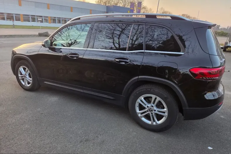 Mercedes-Benz GLB 180 (Clasa GLB) din 2022 cu 68.000 km - oferta MER215383 - foto 8