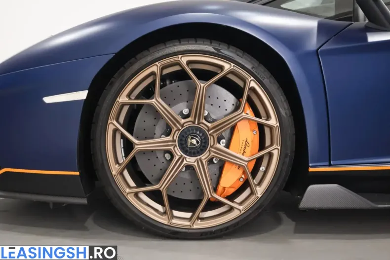 Lamborghini Aventador din 2022 cu 4.300 km - oferta LAM215384 - foto 6