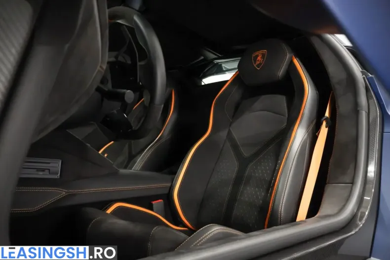 Lamborghini Aventador din 2022 cu 4.300 km - oferta LAM215384 - foto 7