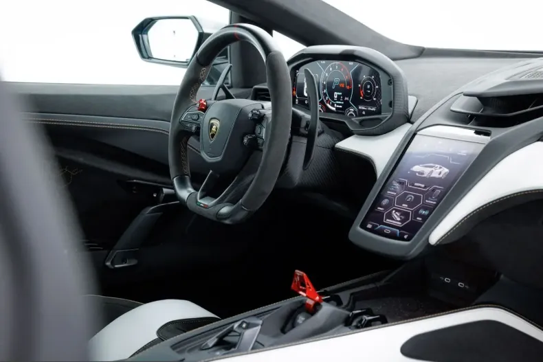 Lamborghini Revuelto din 2025 cu 1.500 km - oferta LAM215388 - foto 10