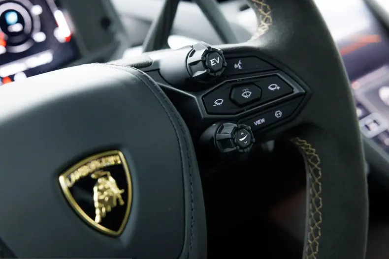 Lamborghini Revuelto din 2025 cu 1.500 km - oferta LAM215388 - foto 23