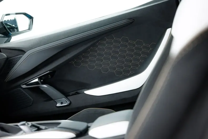 Lamborghini Revuelto din 2025 cu 1.500 km - oferta LAM215388 - foto 25