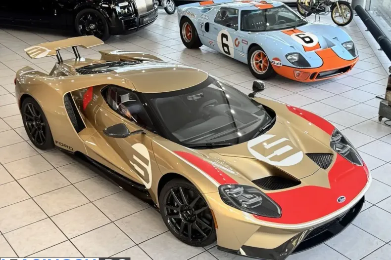 Ford GT din 2022 cu 1.651 km - oferta FOR215389 - foto 2