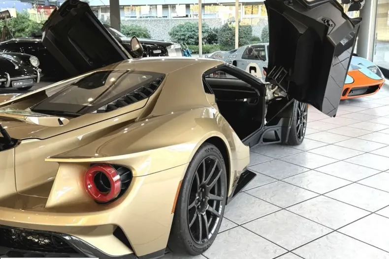 Ford GT din 2022 cu 1.651 km - oferta FOR215389 - foto 6