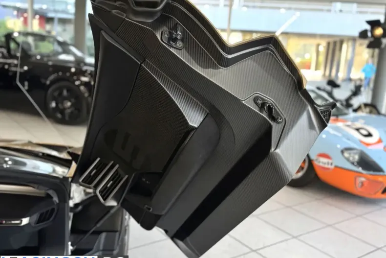 Ford GT din 2022 cu 1.651 km - oferta FOR215389 - foto 7