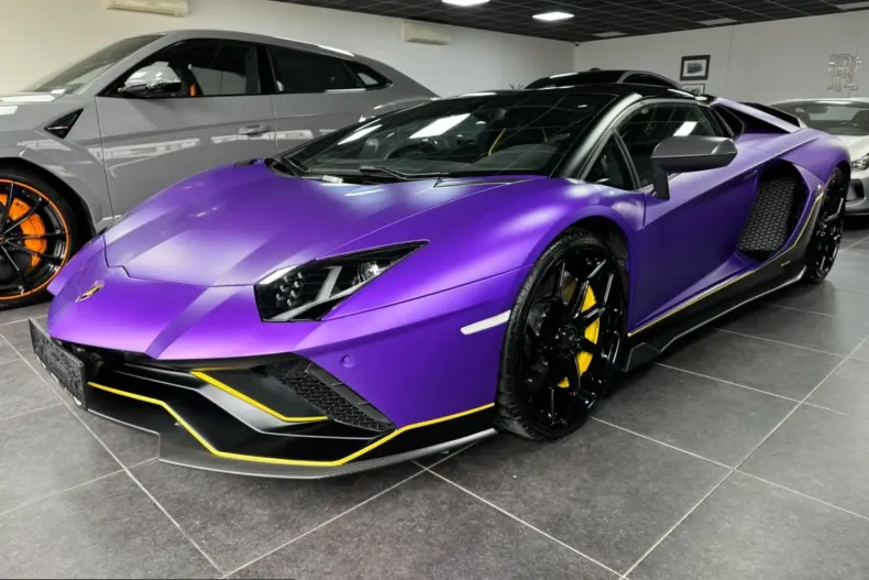 Lamborghini Aventador din 2022 cu 4.715 km - oferta LAM215390 - foto 2