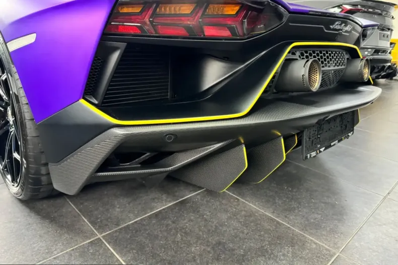 Lamborghini Aventador din 2022 cu 4.715 km - oferta LAM215390 - foto 7