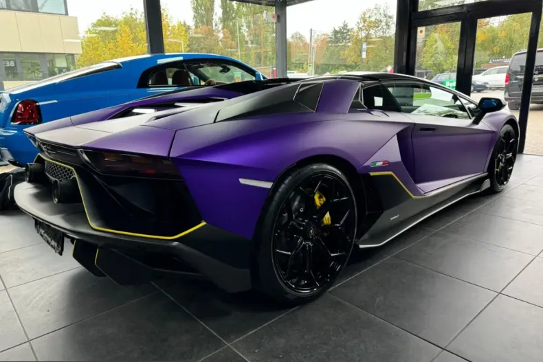 Lamborghini Aventador din 2022 cu 4.715 km - oferta LAM215390 - foto 10