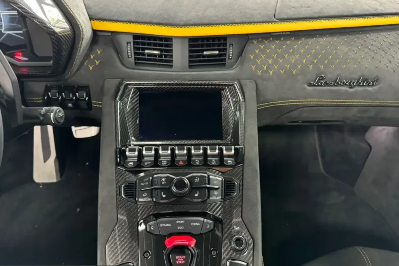 Lamborghini Aventador din 2022 cu 4.715 km - oferta LAM215390 - foto 23