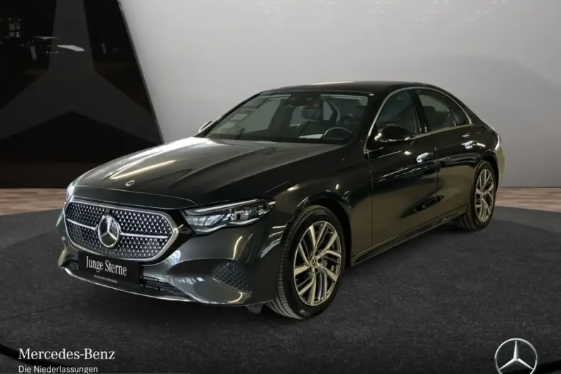Mercedes-Benz E 300 (Clasa E) din 2024 cu 33.662 km - oferta MER215394 - foto 1