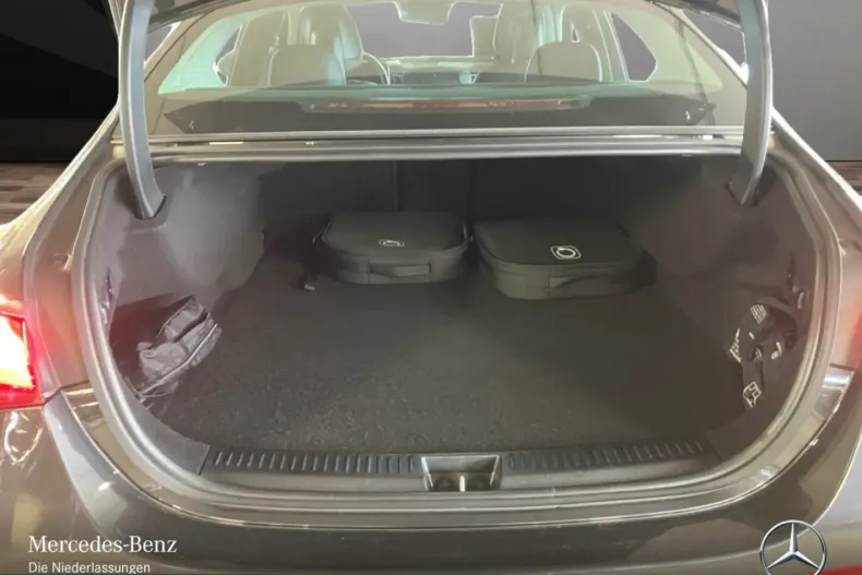 Mercedes-Benz E 300 (Clasa E) din 2024 cu 33.662 km - oferta MER215394 - foto 15