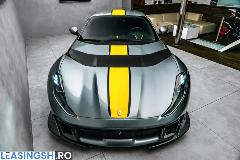 Ferrari 812 din 2022 cu 1.750 km - oferta FER215405 - foto 2