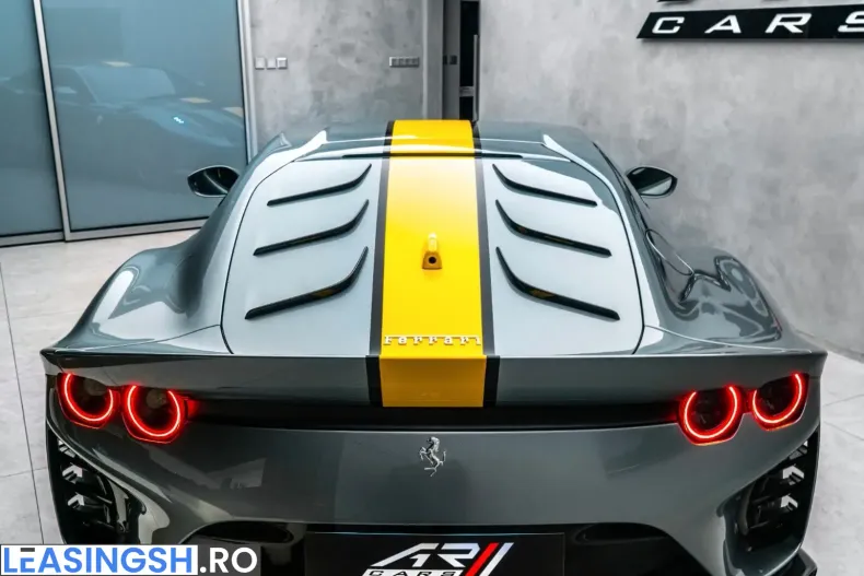 Ferrari 812 din 2022 cu 1.750 km - oferta FER215405 - foto 4