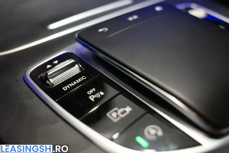 Mercedes-Benz E 200 (Clasa E) din 2023 cu 32.545 km - oferta MER215418 - foto 24