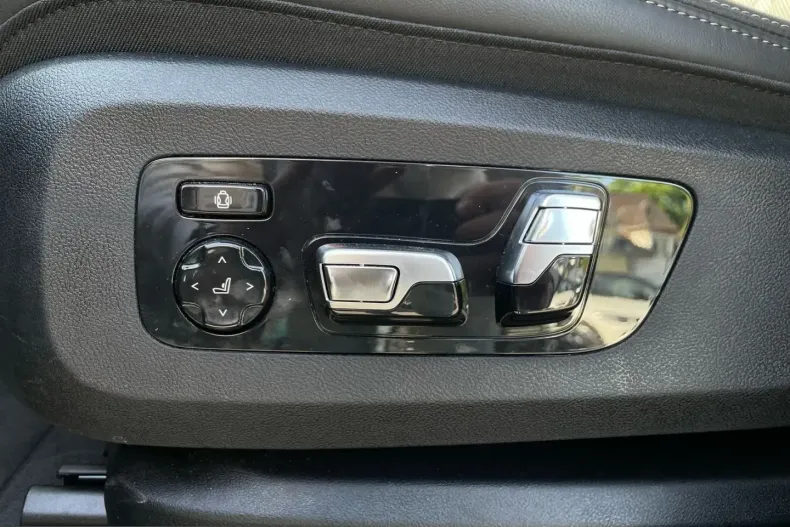 BMW X6 (Seria X) din 2025 cu 25.135 km - oferta BMW215428 - foto 12