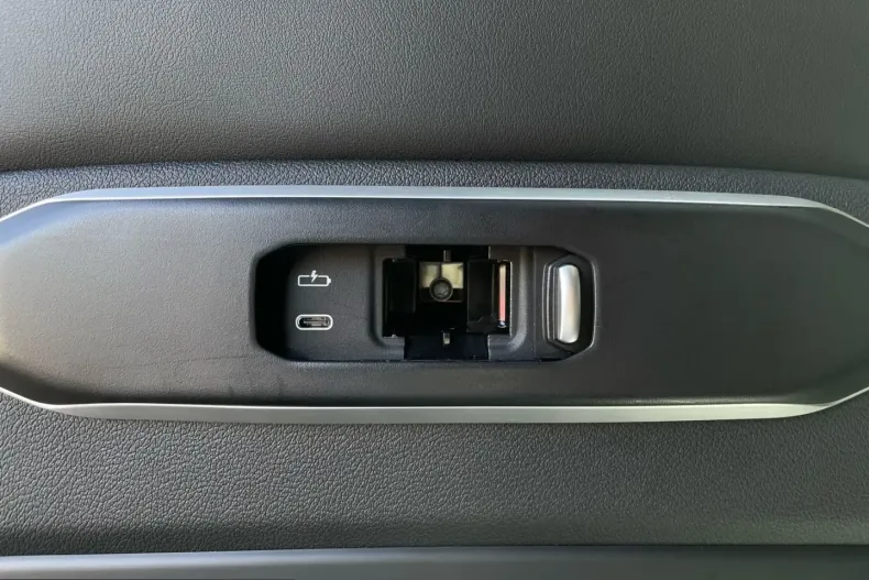 BMW X6 (Seria X) din 2025 cu 25.135 km - oferta BMW215428 - foto 25