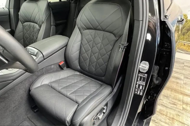 BMW X6 (Seria X) din 2025 cu 8.490 km - oferta BMW215434 - foto 14