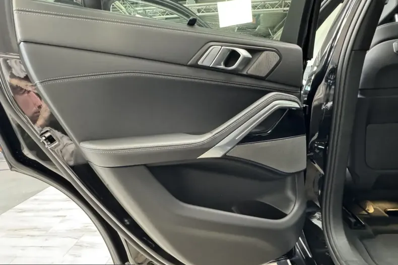 BMW X6 (Seria X) din 2025 cu 8.490 km - oferta BMW215434 - foto 21