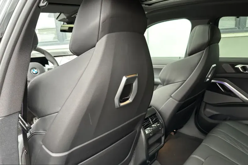 BMW X6 (Seria X) din 2025 cu 4.037 km - oferta BMW215435 - foto 8