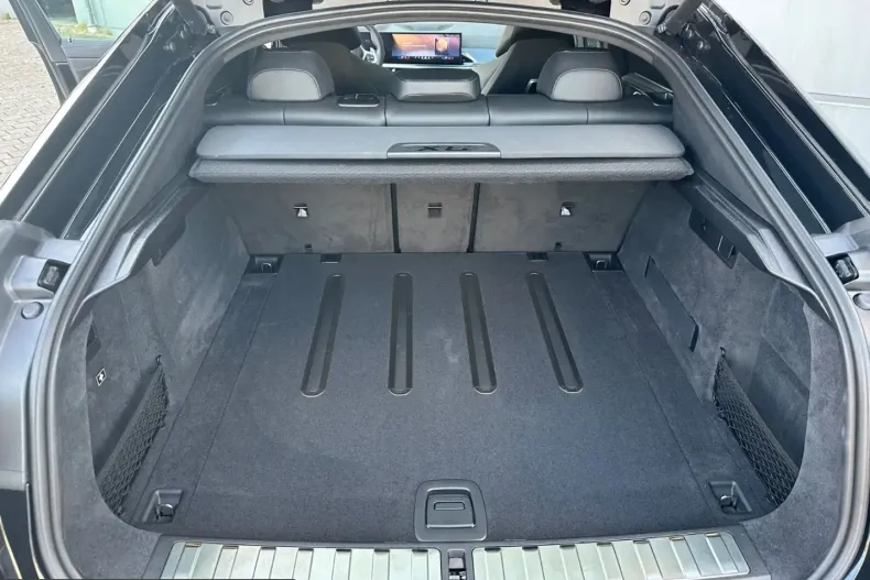 BMW X6 (Seria X) din 2025 cu 4.037 km - oferta BMW215435 - foto 24
