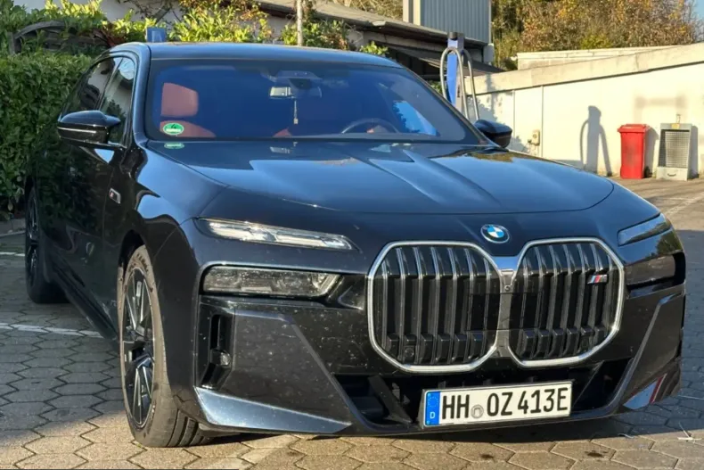 BMW M760 (Seria 7) din 2023 cu 75.000 km - oferta BMW215445 - foto 6