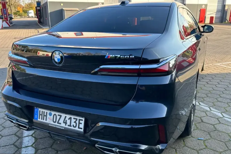 BMW M760 (Seria 7) din 2023 cu 75.000 km - oferta BMW215445 - foto 9