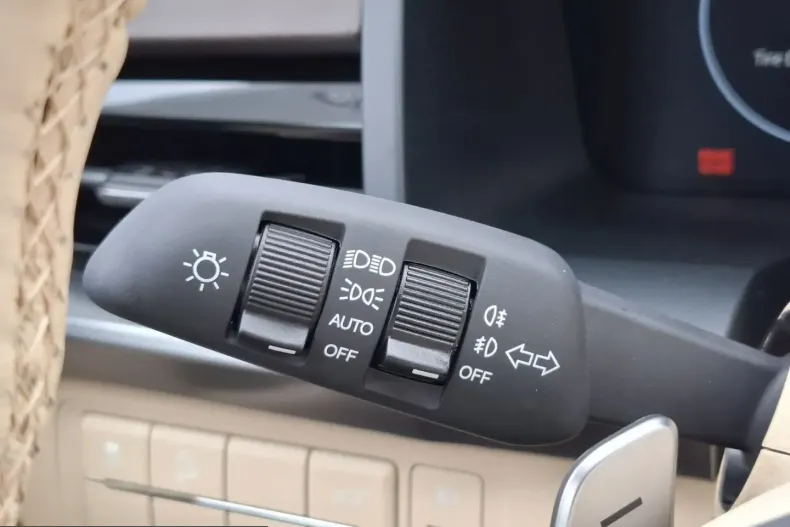 KGM Rexton din 2025 cu 12 km - oferta KGM215456 - foto 24