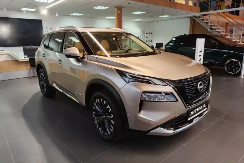 Nissan X-Trail din 2025 cu 1 km - oferta NIS215457 - foto 1
